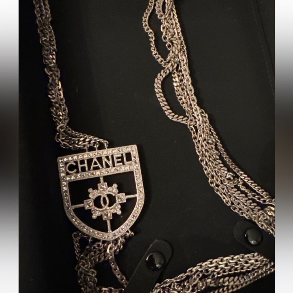 Chanel crest silver necklace